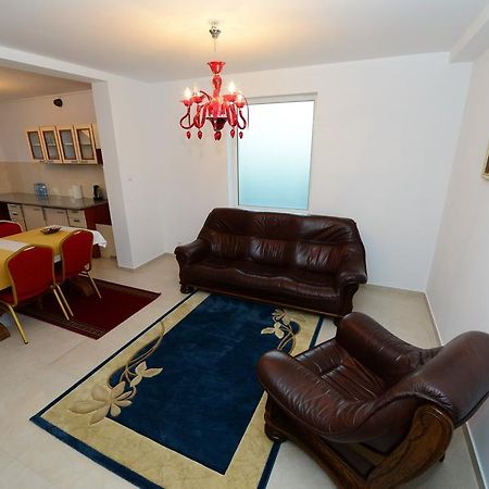 B&B Airport Modlin Новы-Двур-Мазовецкий Экстерьер фото
