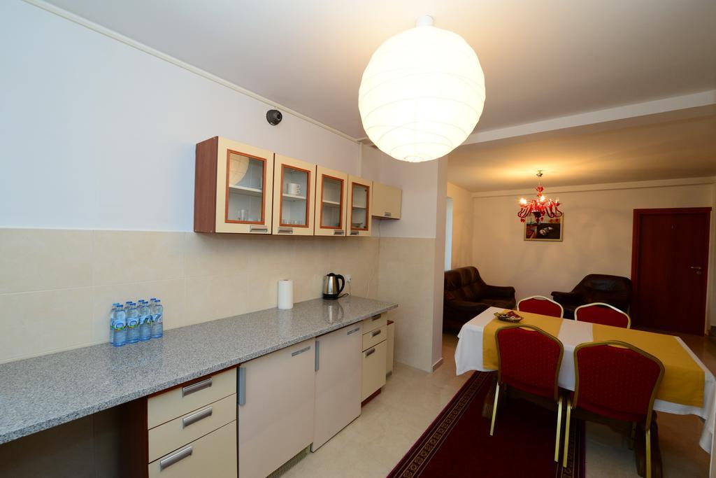 B&B Airport Modlin Новы-Двур-Мазовецкий Экстерьер фото